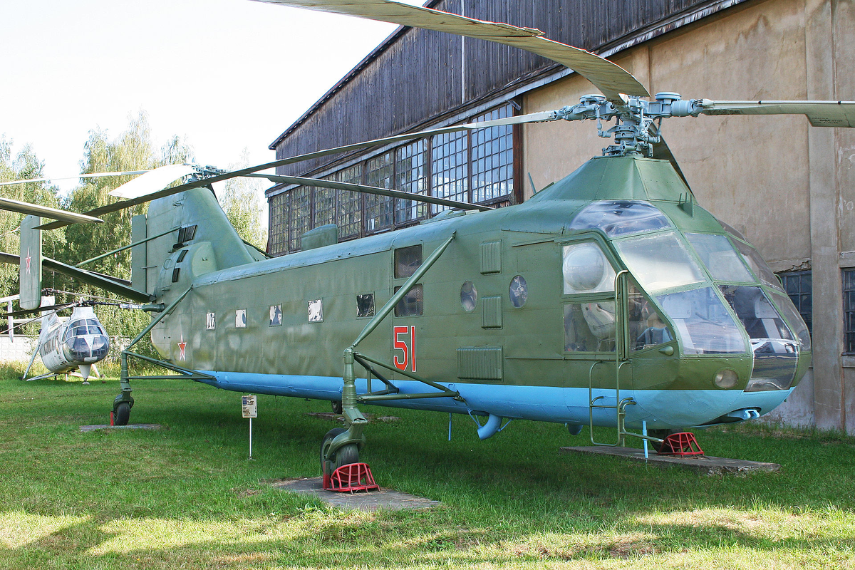 Як-24 в Монино в 2012 году. Источник фото: Alan Wilson, CC BY-SA 2.0 <https://creativecommons.org/licenses/by-sa/2.0>, via Wikimedia Commons