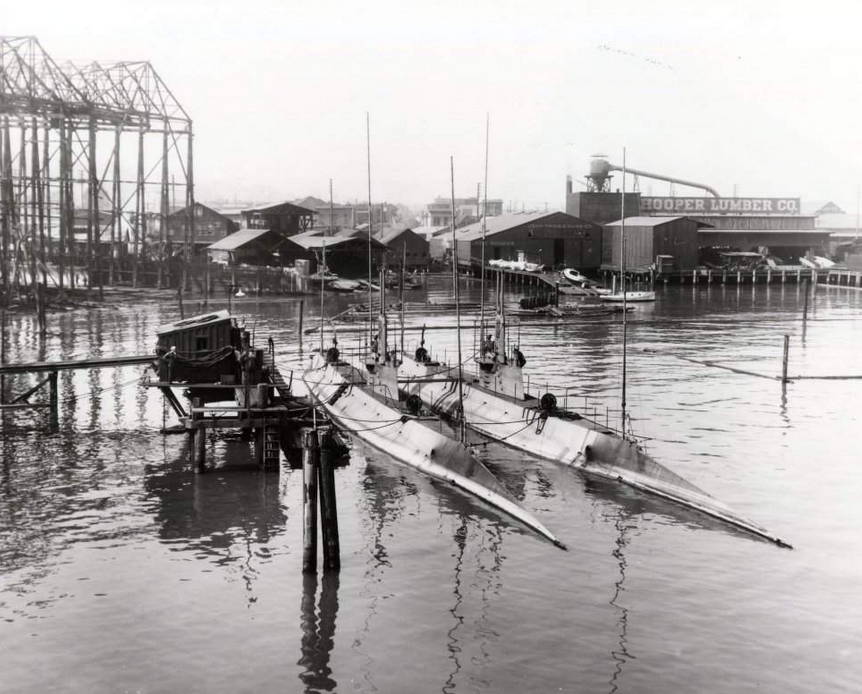 Британские подводные лодки Н-1 и Н-2 в Сан Франциско, 1913 год