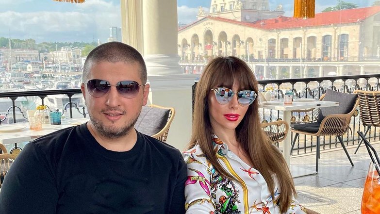 Агзамов биография личная жизнь семья жена Почему Ренат Агзамов отправил свою первую любовь за решетку на 7лет? Личная жизн