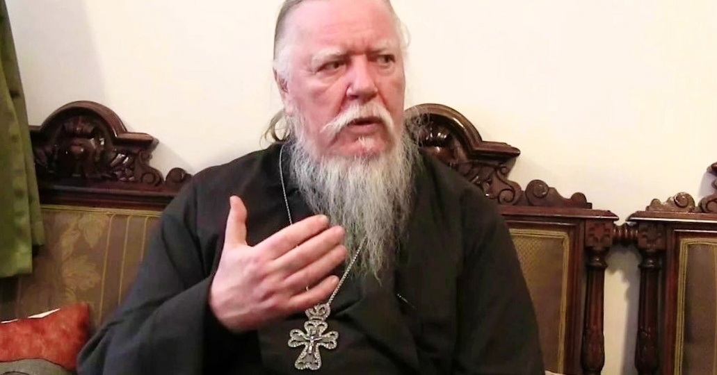 Почему люди больше верят телевизору, чем Богу? Объясняет священник