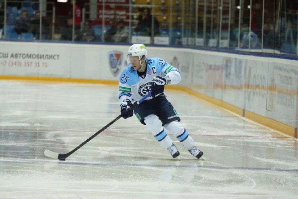    ХК «Сибирь» опубликовал список игроков на предстоящий сезон. Алексей БУЛАТОВ