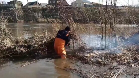    Девять сел затопило из-за паводка в Якутии Андрей Бурков