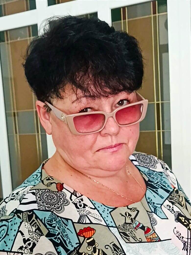 Заведующая библиотекой 12 им. Бунина  Л. А. Гальчина