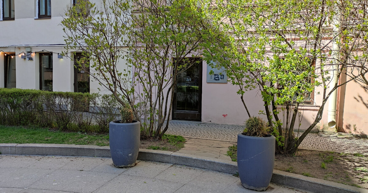 Вход в ресторан