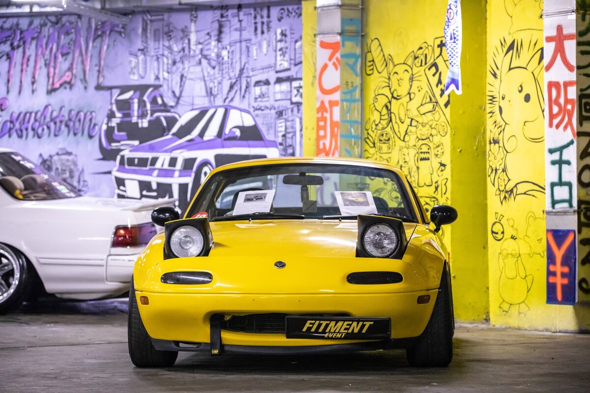    Стремление быть уникальным, выделиться из потока и, в конце концов, заниматься любимым хобби, делать то, что нравится и достигать результатов — вот простые причины любых доработок автомобилей. Это особенно актуально сегодня, когда на дорогах тысячи одинаковых машин.