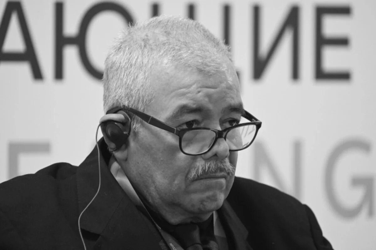    SHOT: в Москве умер посол Гондураса Сальгадо