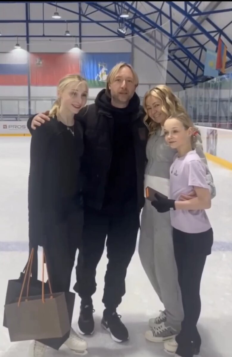 Скриншот из социальных сетей Ангелов Плющенко 