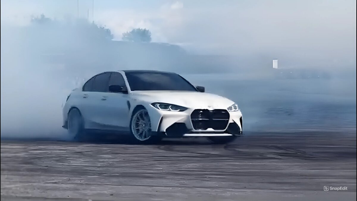 Глава Чеченской Республики Рамзан Кадыров опубликовал дрифт спортивных машин на автодроме "Крепость Грозная". 
"Сегодня на автодроме собрались автомобильные фанаты. Ценители Бумера устроили настоящее шоу для зрителей и выпустили пар. Вот так необходимо проводить подобные сходы фанатов - вдали от дорожного трафика, на специально предназначенных площадках", - рассказал Глава ЧР.

Он отметил, что всё было организовано в соответствии с нормами безопасности и никто не пострадал.