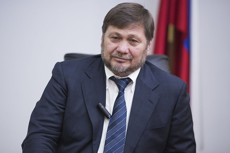 Одес Байсултанов назначен на пост первого заместителя министра спорта РФ. Соответствующее распоряжение Правительства РФ опубликовано на официальном правовом портале. 
Байсултанов с 1992 года на протяжении 20 лет работал в Правительстве Чеченской Республики. С 2007 года был Председателем Правительства республики. С 2012 года занимал должность заместителя полномочного представителя Президента Российской Федерации в Северо-Кавказском федеральном округе. 

В 2014 году был назначен заместителем министра Российской Федерации по делам Северного Кавказа, с 2016 по 2020 год - первый замминистра РФ по делам Северного Кавказа.
11 февраля 2020 года он был назначен заместителем министра спорта Российской Федерации.