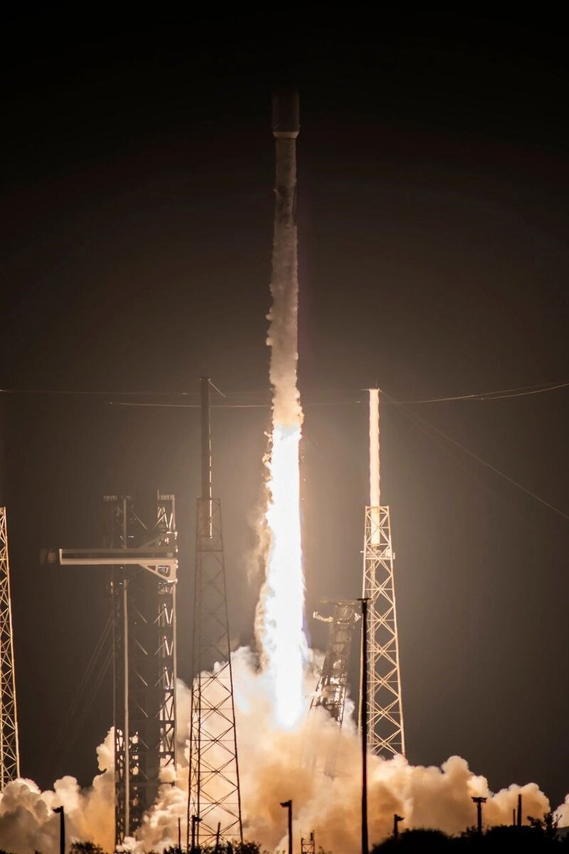  Пуск ракеты-носителя "Falcon 9" 18 мая 2024 года, фото SpaceX