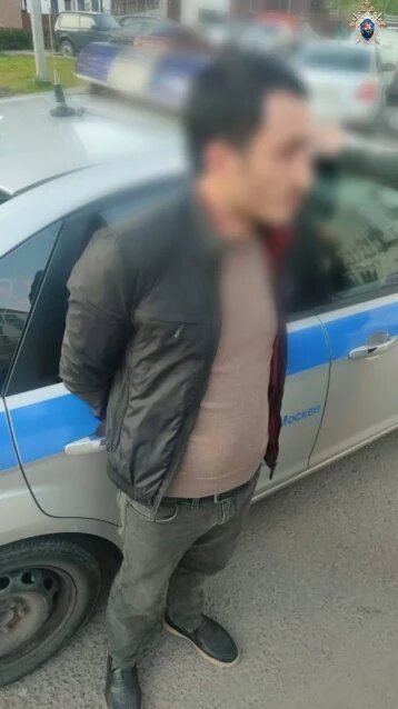 Азербайджанский насильник зашел в лифт и напал на ребенка