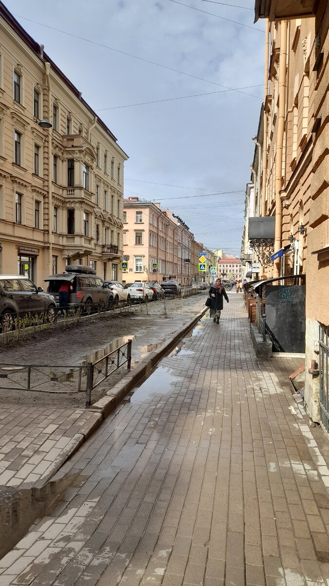 Столярный переулок, вид на Казанскую улицу