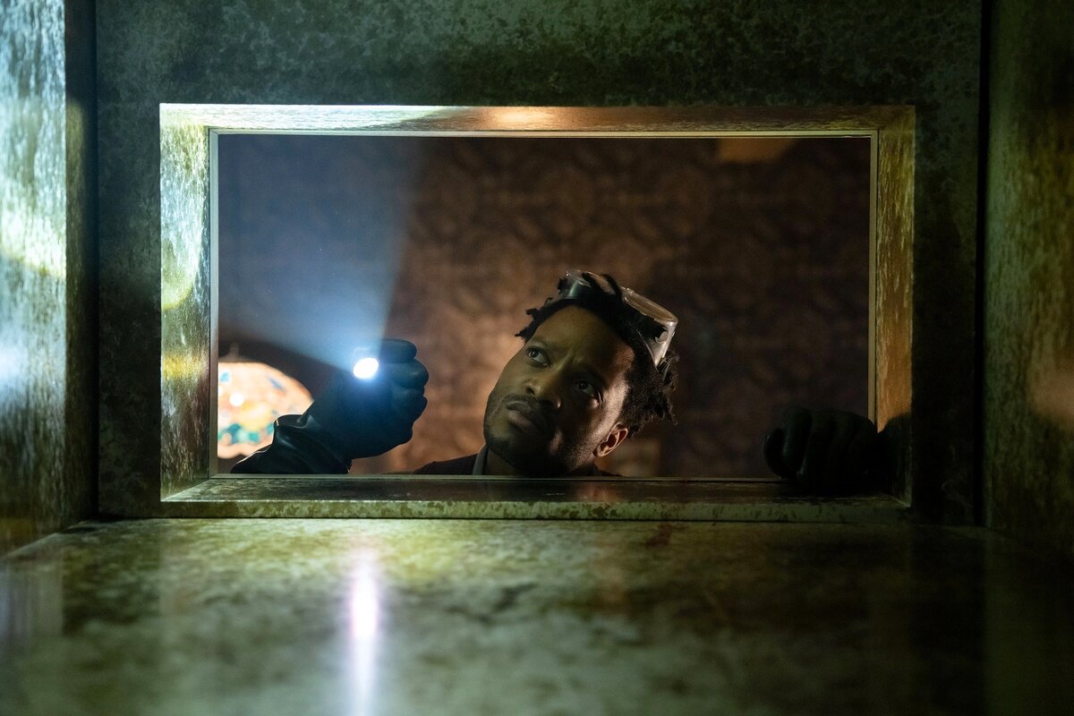 Кадр из к/ф «Жало».