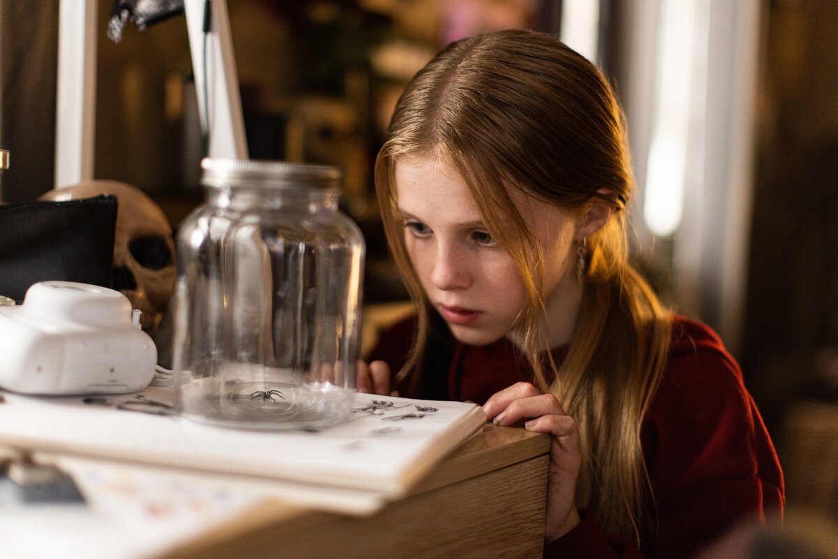 Кадр из к/ф «Жало».