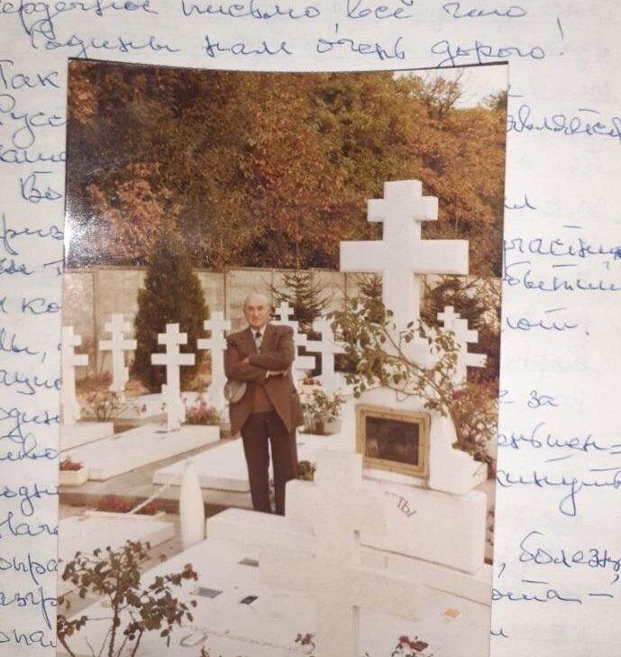 Григорий Юрьевич Христофоров (10 октября 1900 г. — 3 февраля 1991 г.) Родился в селении Ялта под Мариуполем. Семья жила в Мариуполе. Кроме него в семье было ещё два брата. В Белом движении воевал в рядах 7-й пехотной дивизии генерала Н. Ф. Бредова. Участник штурма и взятия Царицына армией генерала Н. Н. Врангеля. Затем гардемарин на Черноморском Белом Флоте служил в артиллерии. С флотом ушёл в Бизерту.