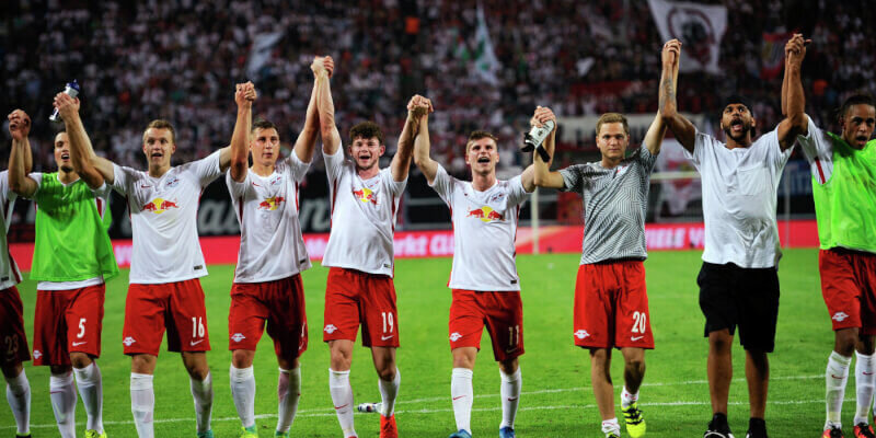 Команда РБ Лейпциг в сезоне 2016-2017, занявшая 2 место в чемпионате Германии. Фото из открытых источников