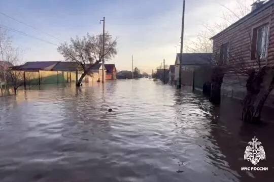    Жители Орска пожаловались на отсутствие помощи и компенсаций за затопленные дачи