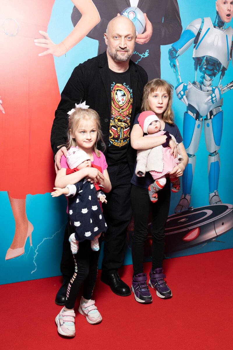 Гоша Куценко с дочками