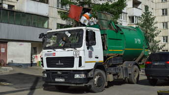 Мусоровоз КО-449-33 на шасси МАЗ-5340C2 (А 457 АН 122). / Garbage truck MAZ-5340C2.