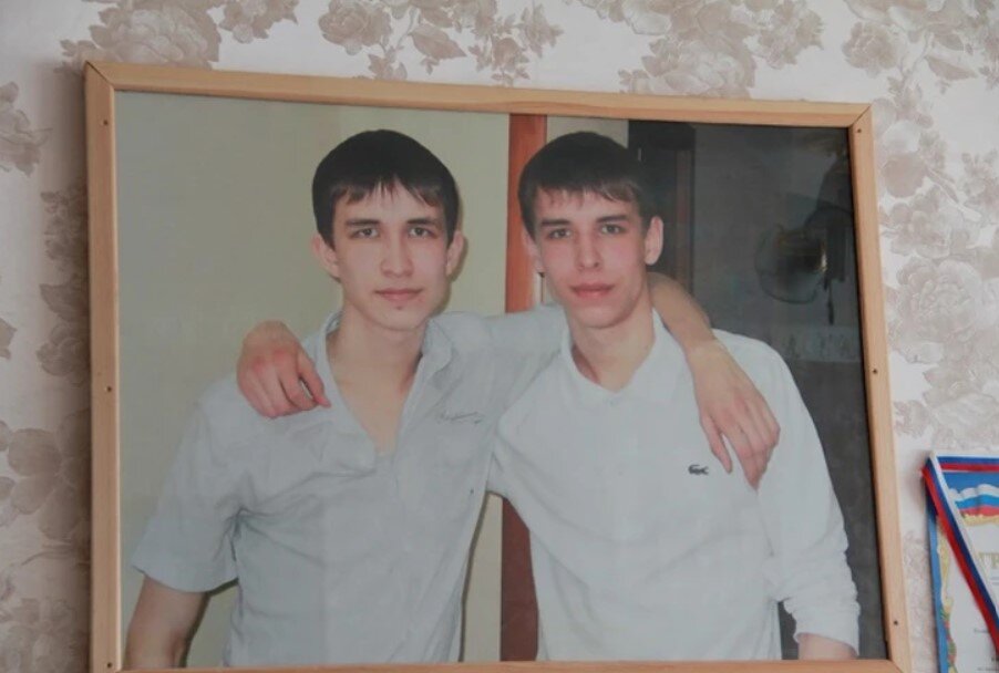 Максим с братом были очень дружны