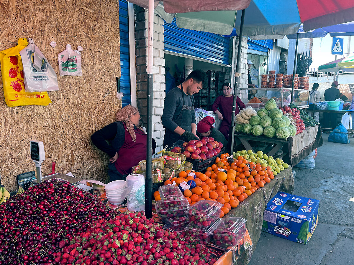 Ошский базар в Бишкеке. Фото автора