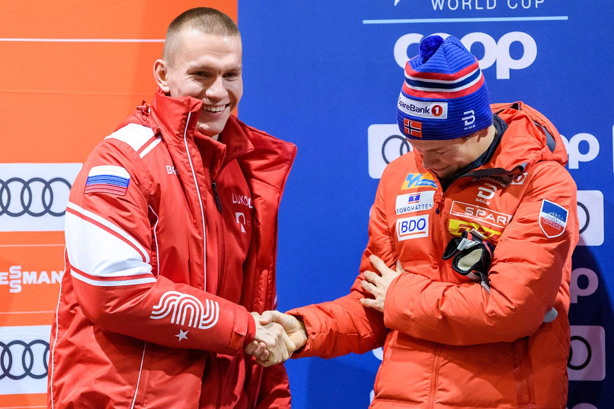 Классное фото! Большунов ломает Клебо