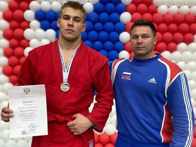     Фото из официального аккаунта СШ «Русский медведь» в сети «ВКонтакте»