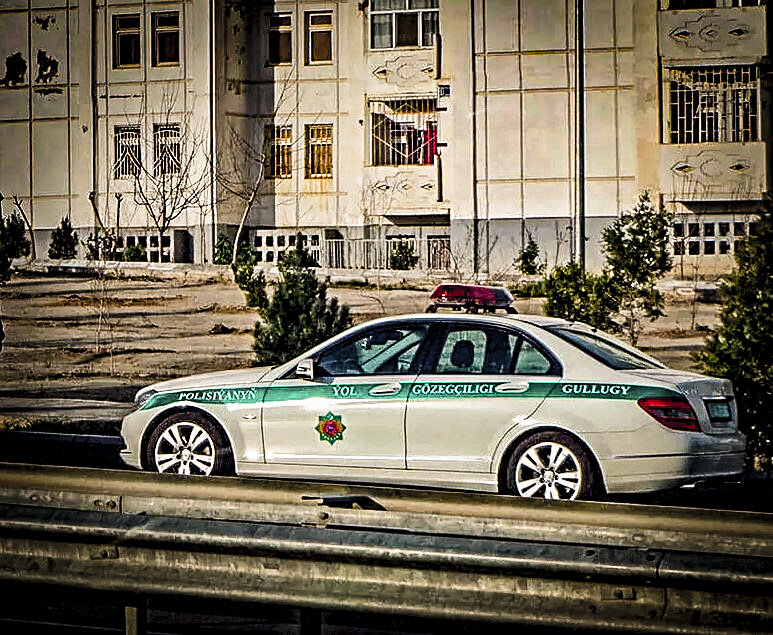 Чем особенна такая страна как Туркменистан для автолюбителей?-2