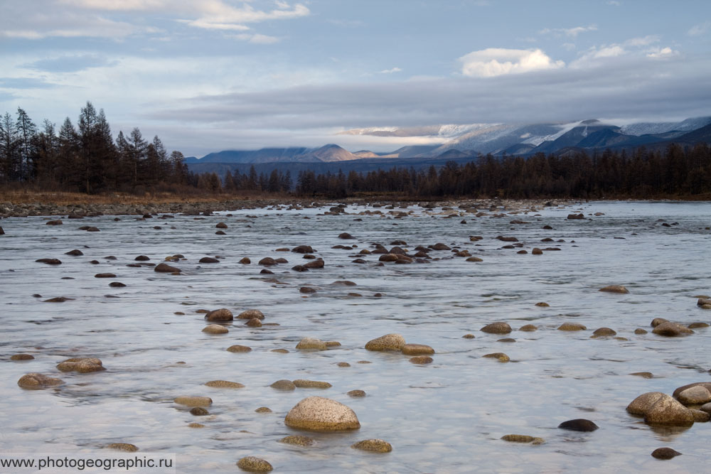Вот такой пейзаж наблюдался тем вечером поблизости с избушкой на Талындже.