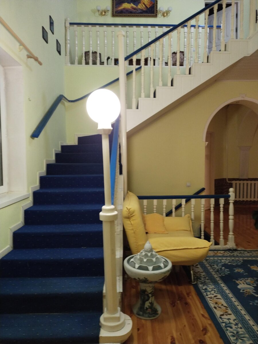 Хостел "Особнячок". г. Бишкек. Фото автора канала "Босиком по обочине"