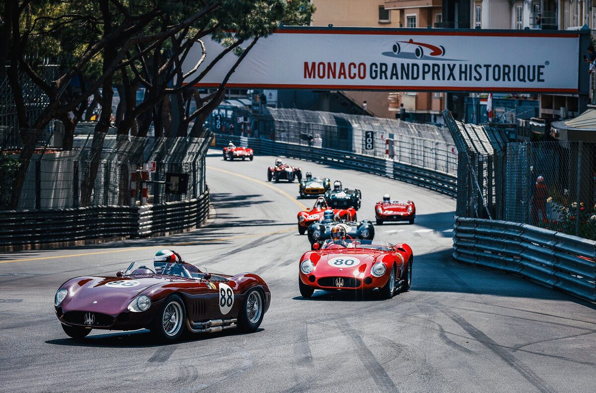 Друзья! С 10 по 12 мая на трасе Монте-Карло в 14-й раз прошла гонка старинных автомобилей Гран-при Монако, которая считается одной из самых престижных в Формуле 1.