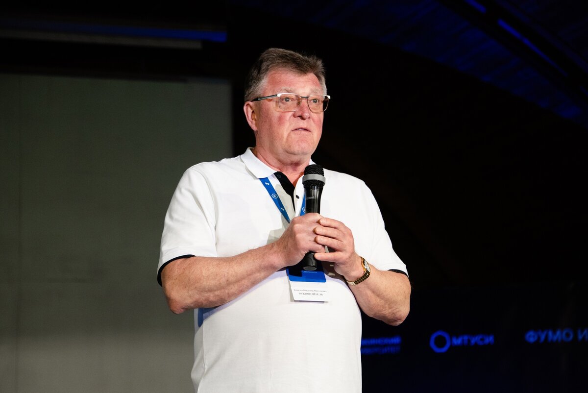 Проректор по учебной работе Губкинского университета Владимир Кошелев