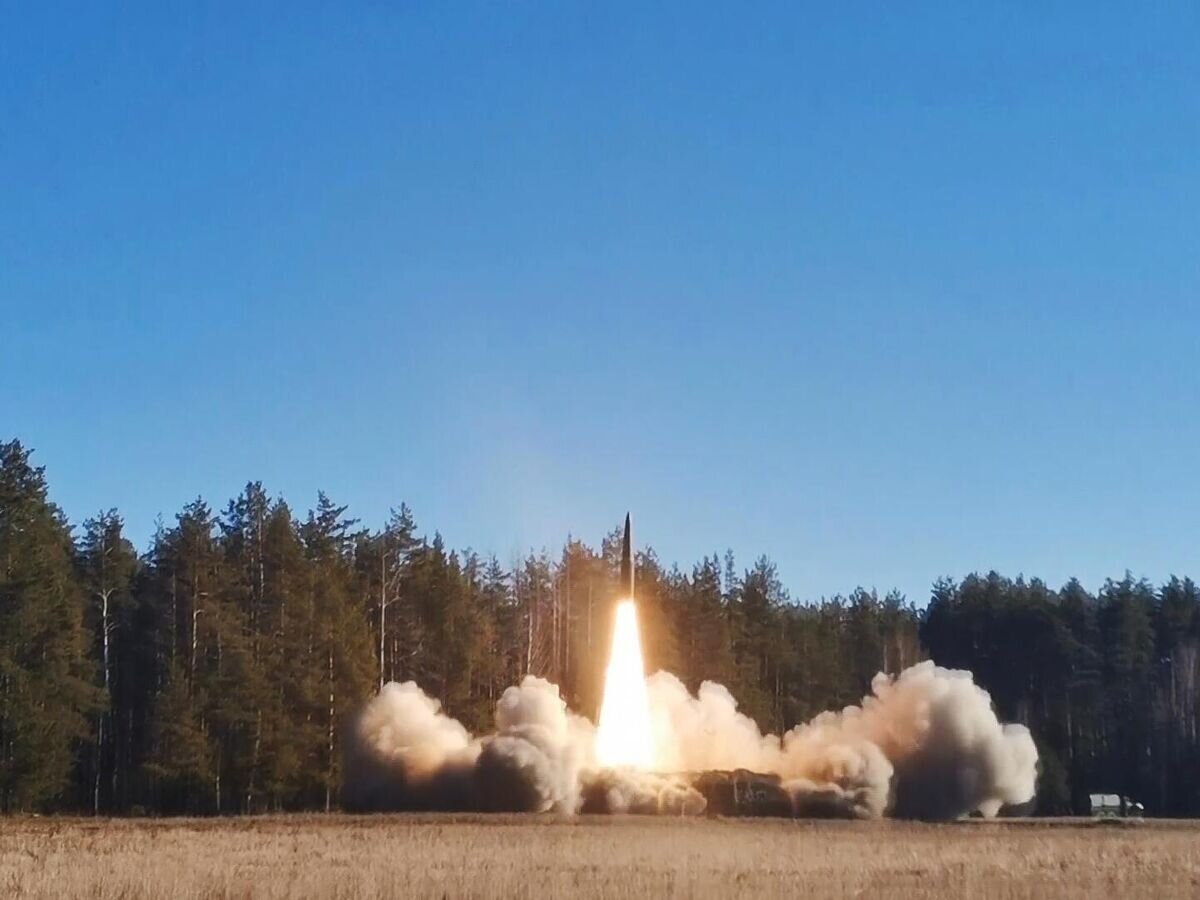    Оперативно-тактический комплекс "Искандер" © РИА Новости / Пресс-служба Минобороны РФ