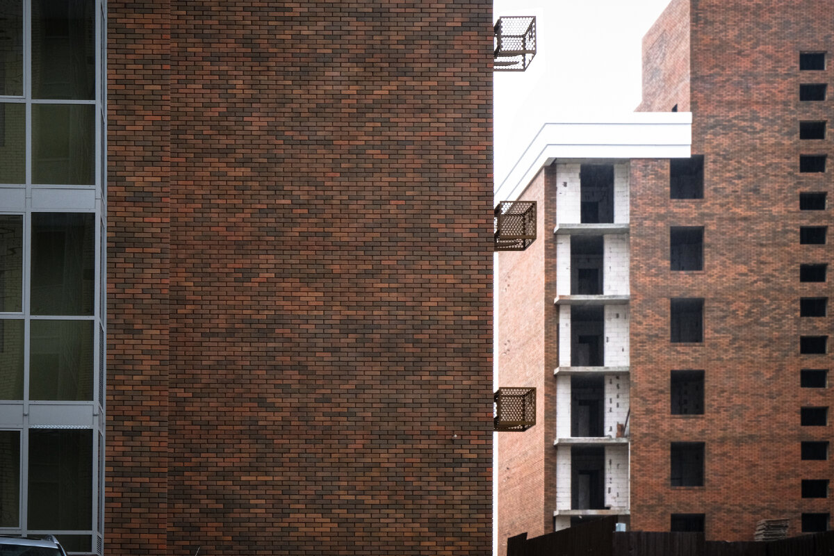 Облицовочный кирпич БРАЕР кладка, гладкий 