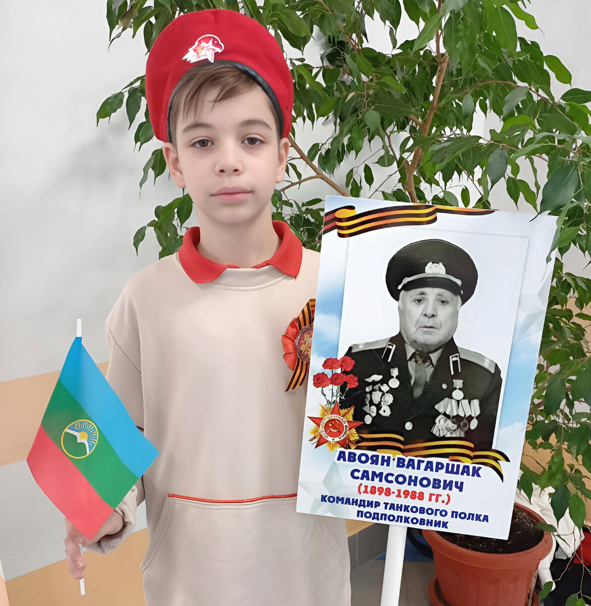 Участник телемоста - ученик гимназии № 17 Руслан Хапчаев. Фото автора.