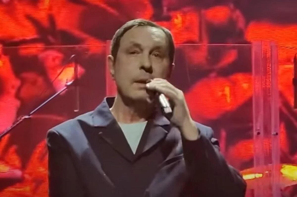    112: певец Носков повторно заболел пневмонией в больнице