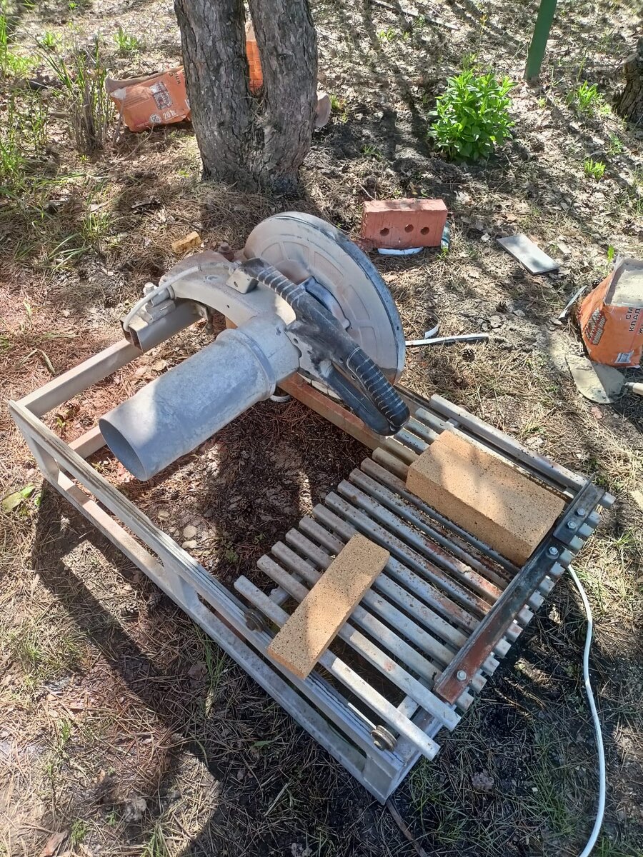 Самодельная пила для мокрого реза кирпича, плитки и всякого такого.