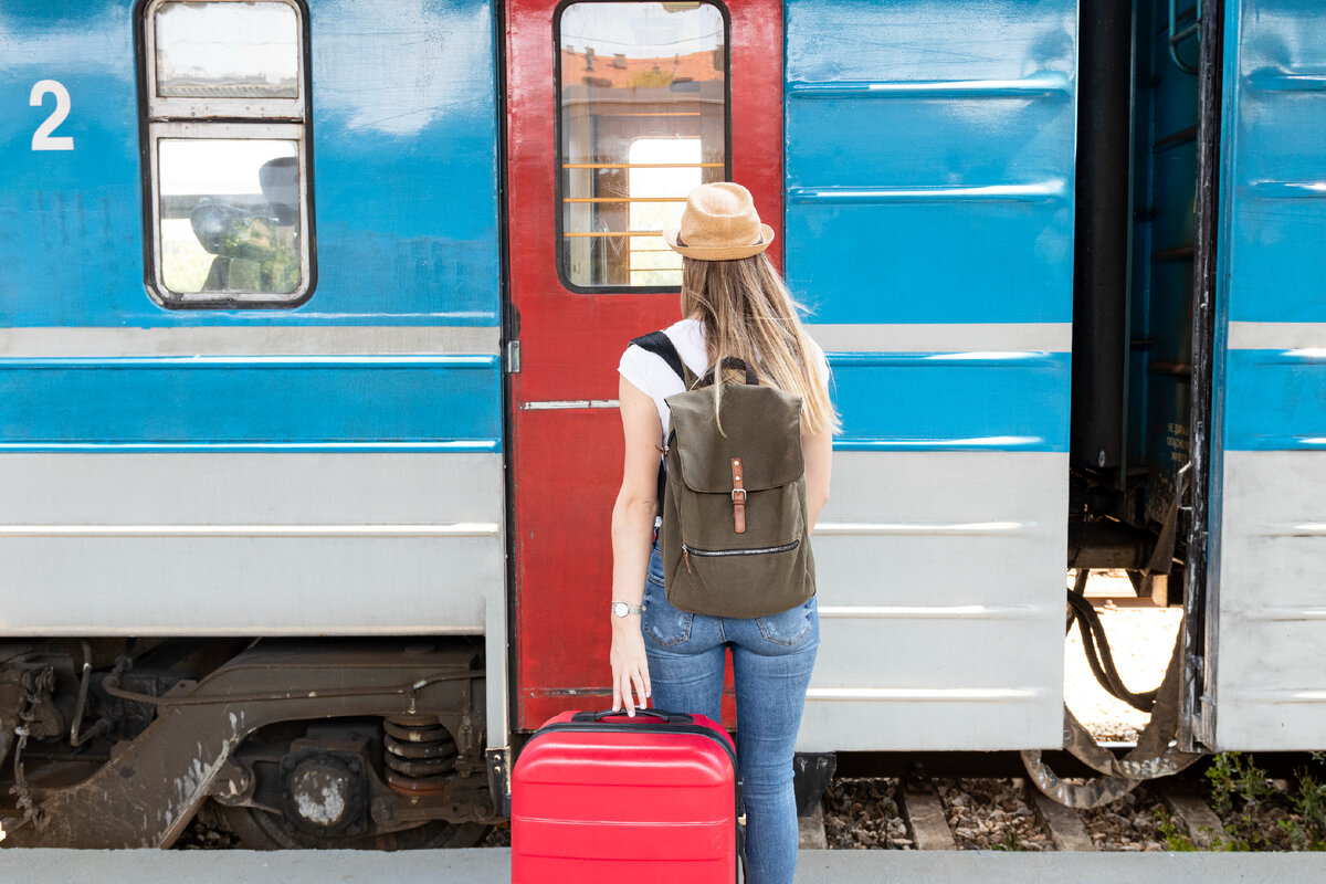 В маршрутке женщина ткнула меня в бок за то, что я разговариваю по телефону»  – в итоге эту женщину ещё и поддержали | Беречь речь | Дзен