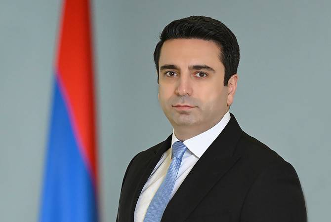 Председатель Национального собрания Республики Армения Ален Симонян направил председателю Меджлиса Исламской Республики Иран Мохаммад-Багеру Галибафу письмо с соболезнованиями.