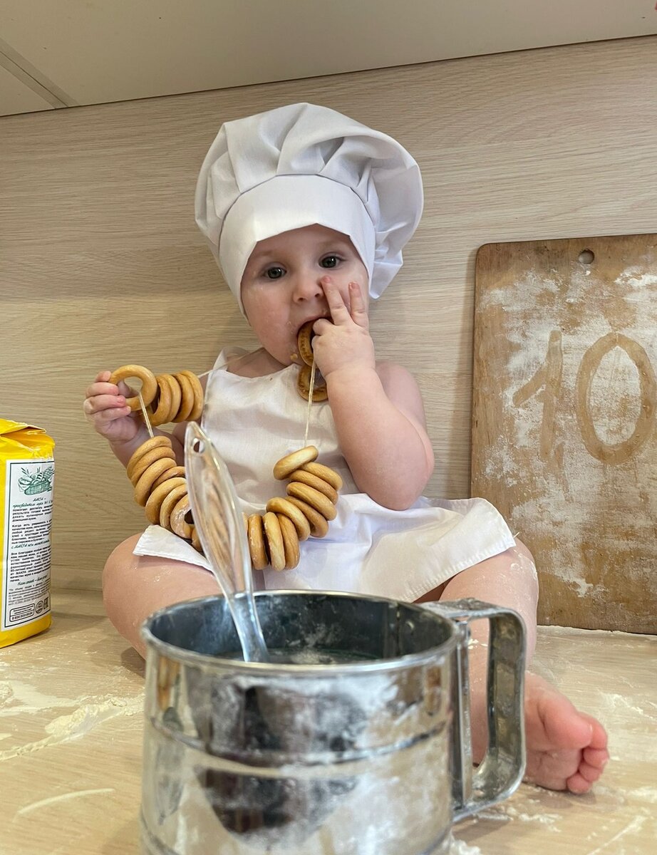 На фото внучка знакомой, ещё кроха. Сейчас эта барышня чем-то похожа на героиню рассказа.