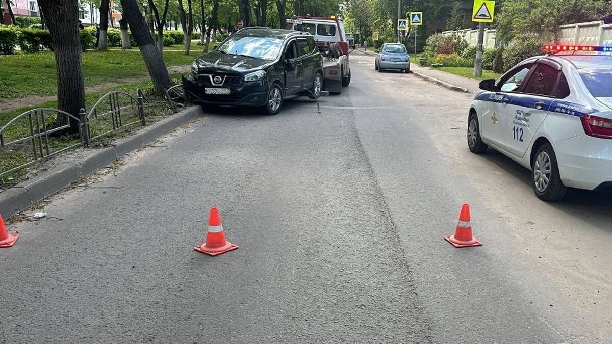 Авария с припаркованным автомобилем произошла в городском округе Пушкино |  Вечерняя Москва | Дзен