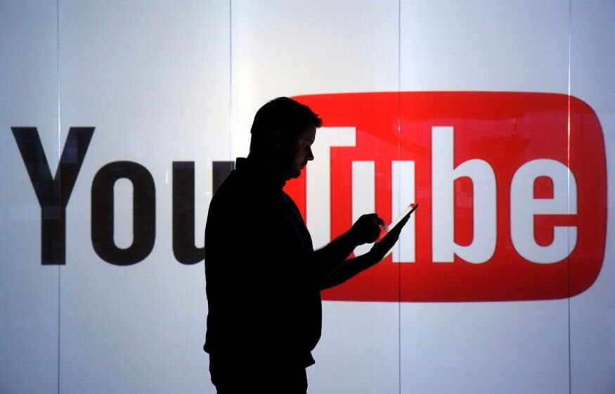    «Испугался блокировки»: Депутат объяснил, почему YouTube начал исполнять законы