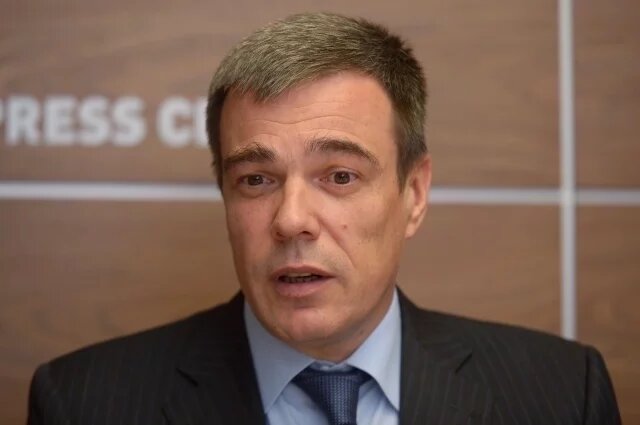    Олег Савельев.