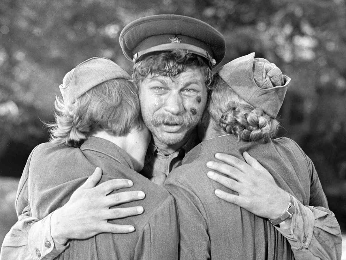 Кадр из фильма «А зори здесь тихие...»