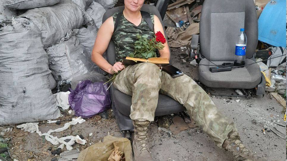 ТАКИЕ У НАС ДЕВУШКИ СЛУЖАТ