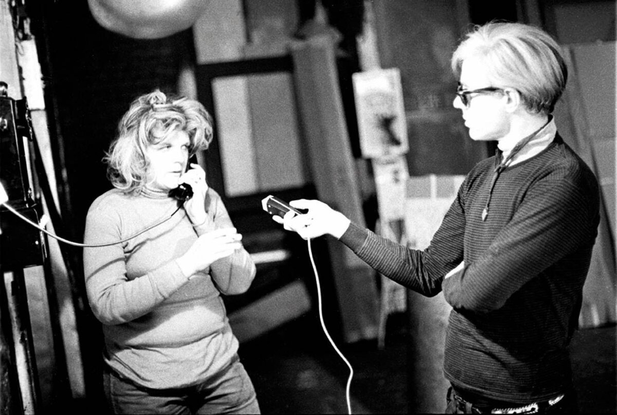 Энди Уорхол записывает разговор с Бриджит Берлин, 1967