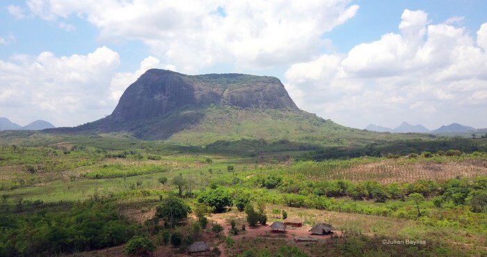 Гора Лико в Мозамбико. Фото: Julian Bayliss. 