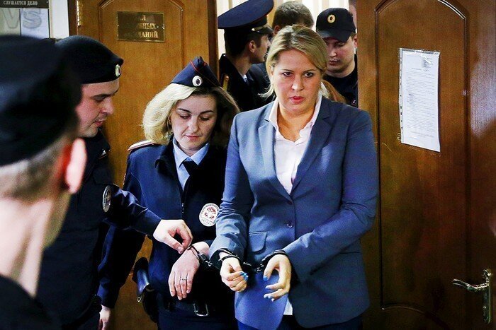 Евгения Васильева во время ареста