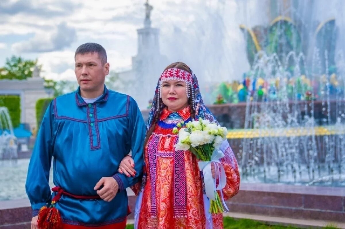    Югорчане сыграли свадьбу на Международной выставке "Россия"
