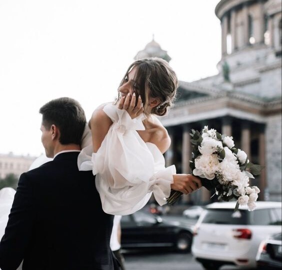 Какую сумму принято дарить на свадьбу в разных странах